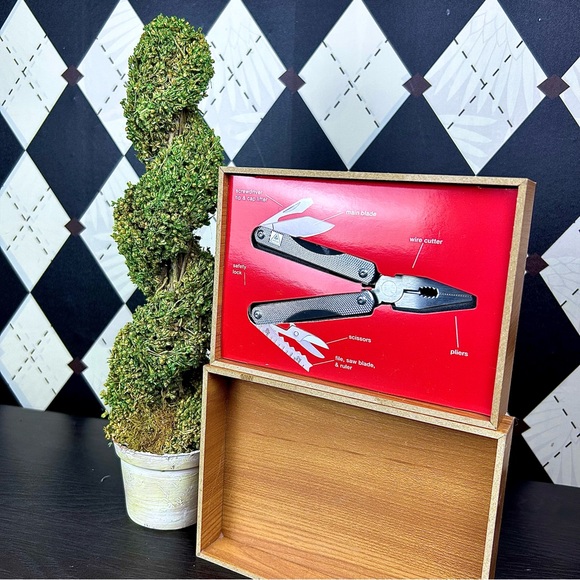 NWT Multi Tool Stainless Steel Pliers Knife Set New in Faux Wood Box Greatland - Picture 8 of 9